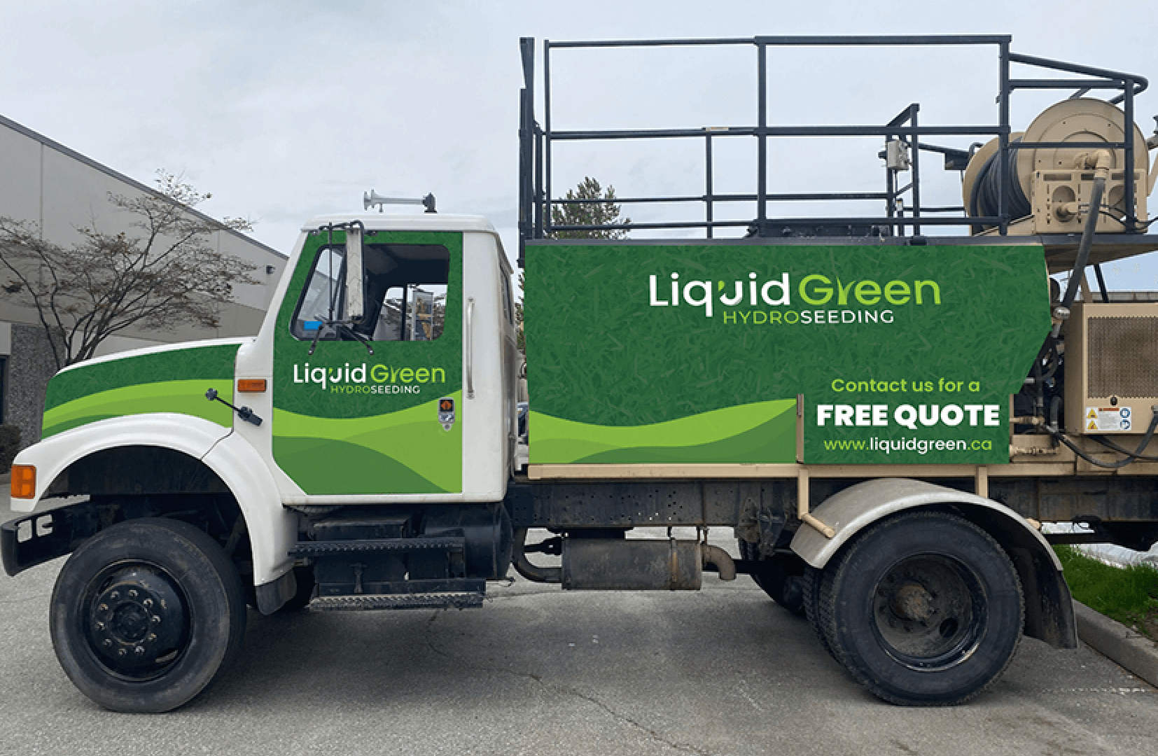 liquid green hydroseeder truck